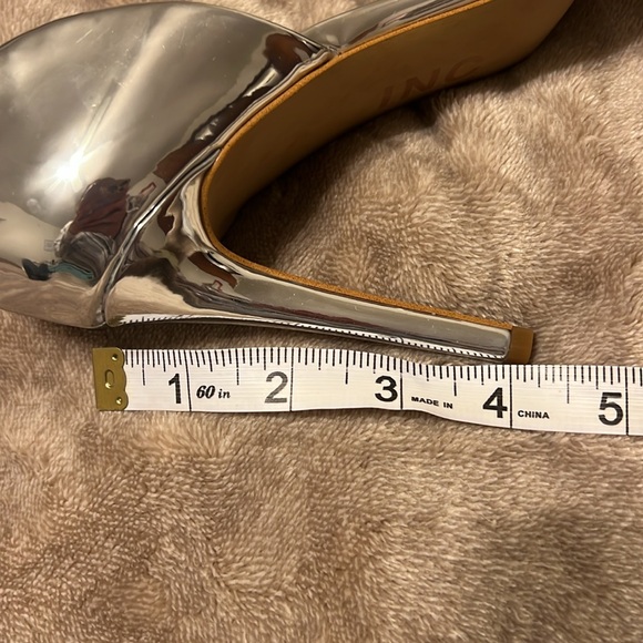 Silver high heels - Picture 5 of 5